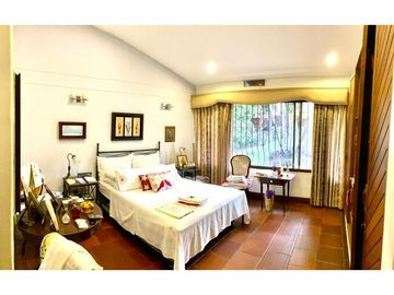 VENDO HERMOSA CASA CAMPESTRE EN CONJUNTO CERRADO EN KM 1 VIA DAPA.