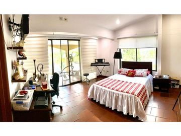 VENDO HERMOSA CASA CAMPESTRE EN CONJUNTO CERRADO EN KM 1 VIA DAPA.