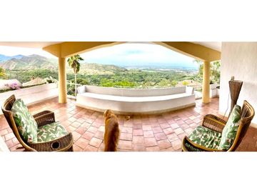 VENDO HERMOSA CASA CAMPESTRE EN CONJUNTO CERRADO EN KM 1 VIA DAPA.