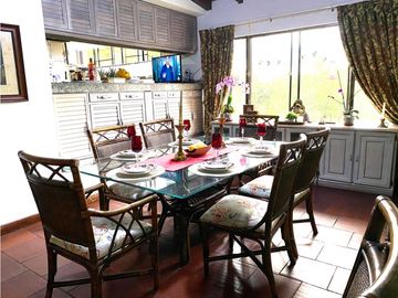 VENDO HERMOSA CASA CAMPESTRE EN CONJUNTO CERRADO EN KM 1 VIA DAPA.