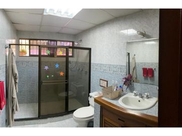 VENDO HERMOSA CASA CAMPESTRE EN CONJUNTO CERRADO EN KM 1 VIA DAPA.