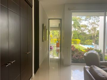 SE VENDE MAJESTUOSA CASA EN ALTOS CIUDAD JARDIN