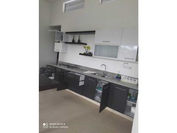 Casa Con Piscina En Condominio Miralomas De Holanda