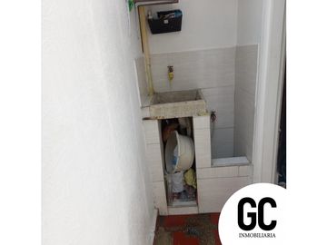 Se vende casa duplex / ciudad transmetro