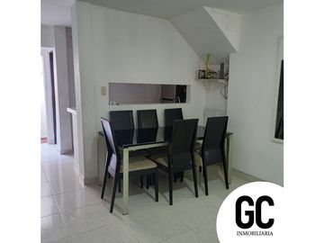 Se vende casa duplex / ciudad transmetro