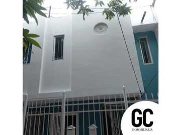 Se vende casa duplex / ciudad transmetro
