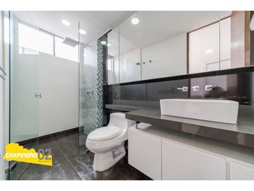 Apartamento Venta :: 138 m² + balcón :: Chapinero Alto :: $980M