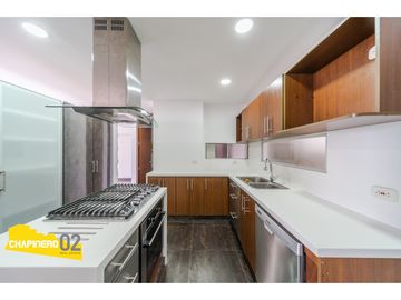 Apartamento Venta :: 138 m² + balcón :: Chapinero Alto :: $980M
