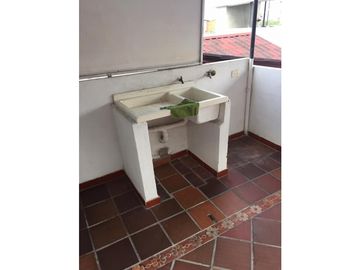 CASA EN VENTA EN GIRON SANTANDER - RENTABLE