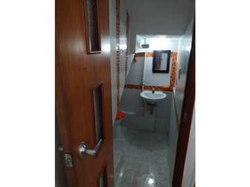 CASA EN VENTA EN GIRON SANTANDER - RENTABLE