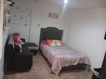 VENDO CASA CORALES DUPLEX CON LOCAL