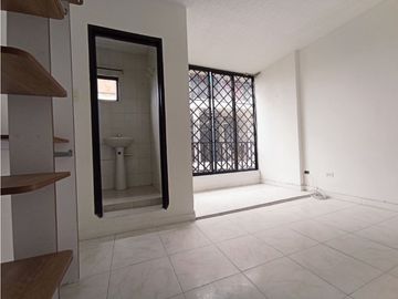 SE VENDE CASA EN VILLA DEL PRADO 4 PISOS