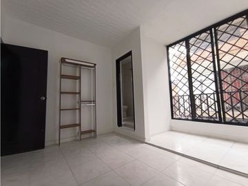 SE VENDE CASA EN VILLA DEL PRADO 4 PISOS