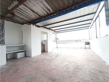 SE VENDE CASA EN VILLA DEL PRADO 4 PISOS