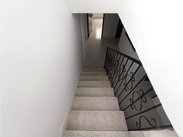 SE VENDE CASA EN VILLA DEL PRADO 4 PISOS