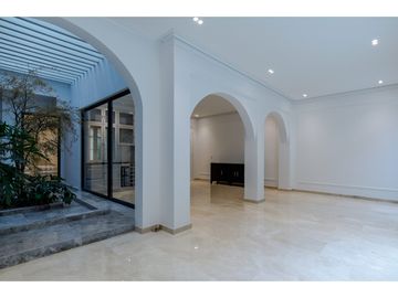 SE VENDE CASA  PARA ESTRENAR ESTILO PARISINO EN BARRIO RIOMAR BQUILLA
