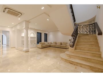SE VENDE CASA  PARA ESTRENAR ESTILO PARISINO EN BARRIO RIOMAR BQUILLA
