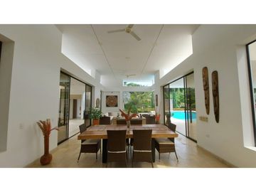 espectacular casa campestre en Santa Fe de Antioquia para venta SRM