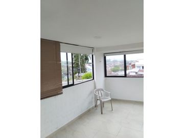 VENDO CASA CARTAGO  3 PISOS
