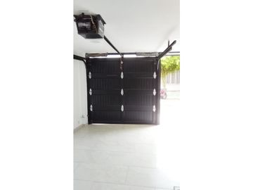VENDO CASA CARTAGO  3 PISOS