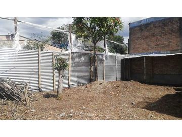 LUXA VENDE CASA URBANIZACION EL MOLINO CON  DOS LOTES PARA CONSTRUIR.