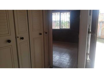 LUXA VENDE CASA URBANIZACION EL MOLINO CON  DOS LOTES PARA CONSTRUIR.