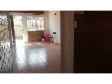 LUXA VENDE CASA URBANIZACION EL MOLINO CON  DOS LOTES PARA CONSTRUIR.