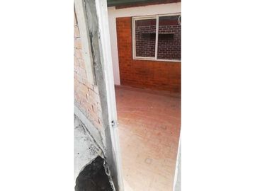 LUXA VENDE CASA URBANIZACION EL MOLINO CON  DOS LOTES PARA CONSTRUIR.