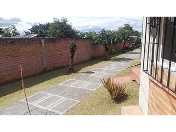 LUXA VENDE CASA URBANIZACION EL MOLINO CON  DOS LOTES PARA CONSTRUIR.
