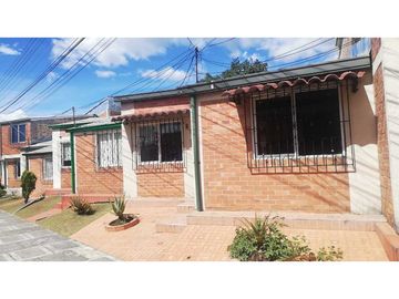 LUXA VENDE CASA URBANIZACION EL MOLINO CON  DOS LOTES PARA CONSTRUIR.