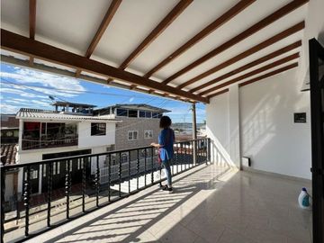 Casa estilo campestre en venta - Calima El Darién Valle Colombia