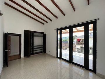 Casa estilo campestre en venta - Calima El Darién Valle Colombia