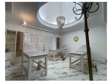 RENTO CASA MANSION PINARES PARA UN SPA BOUTIQUE