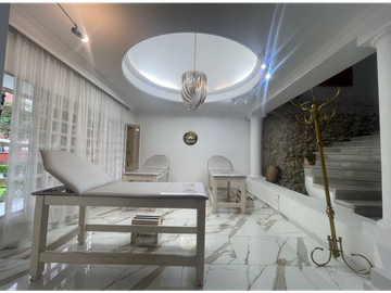 RENTO CASA MANSION PINARES PARA UN SPA BOUTIQUE