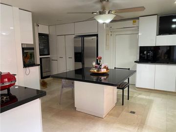 Vendo Apartamento de lujo en Alto prado