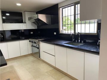 Vendo Apartamento de lujo en Alto prado
