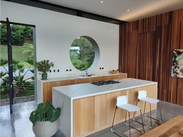 Vendo casa finca  Rionegro vía Tablazo  aeropuerto.