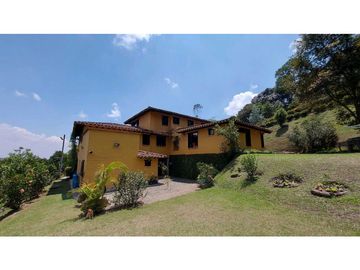 Vendo Casa Campestre, Vereda Rancherias. Rionegro