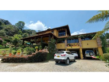 Vendo Casa Campestre, Vereda Rancherias. Rionegro