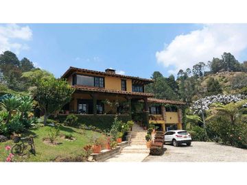Vendo Casa Campestre, Vereda Rancherias. Rionegro