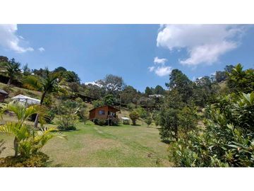 Vendo Casa Campestre, Vereda Rancherias. Rionegro