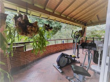 Casa en venta en Envigado - Loma de Benedictinos (JS)