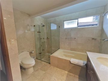 Casa en venta en Envigado - Loma de Benedictinos (JS)
