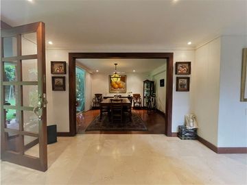 Casa en venta en Envigado - Loma de Benedictinos (JS)