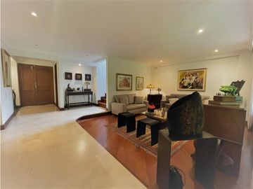 Casa en venta en Envigado - Loma de Benedictinos (JS)