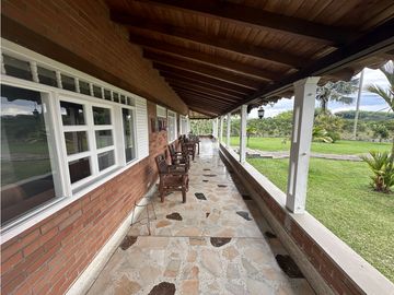Se Vende Finca Cafetera En Alcala Norte Del Valle Limites Con Quindio