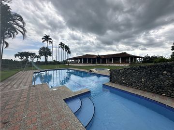 Se Vende Finca Cafetera En Alcala Norte Del Valle Limites Con Quindio