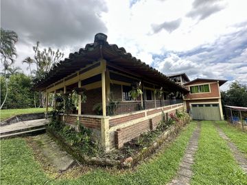 Se Vende Finca Cafetera En Alcala Norte Del Valle Limites Con Quindio