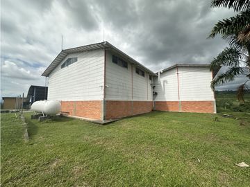 Se Vende Finca Cafetera En Alcala Norte Del Valle Limites Con Quindio