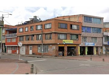 ACSI 838. Casa Esquinera 3 pisos Bogotá